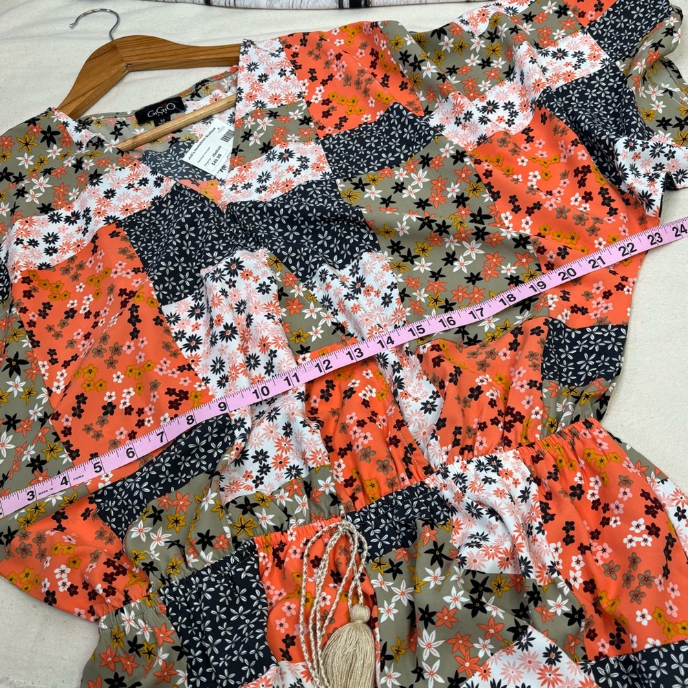 🏷️NWT GiGiO Patchwork Romper Size Medium Multicolor Floral Pattern Kimono Sleeve - Picture 12 of 16